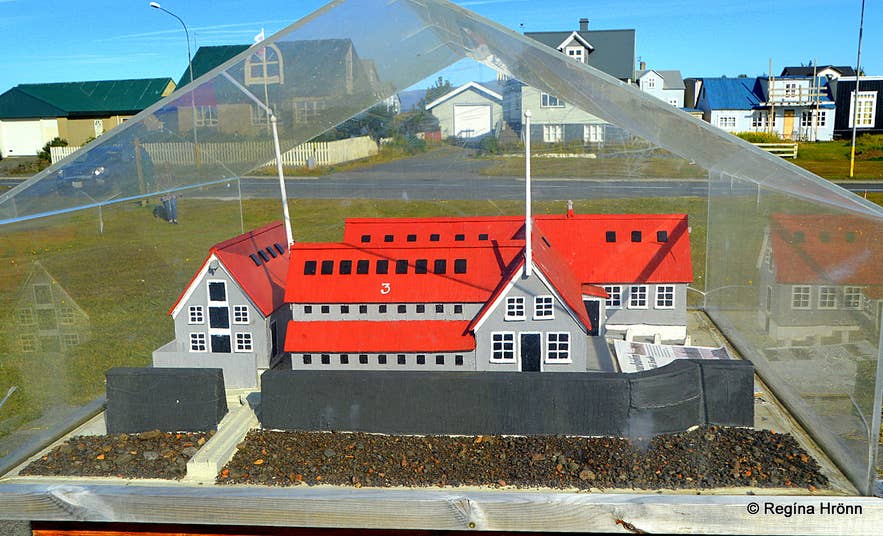 A model of the Vesturbúðin store of the Danish Lefolii-store at Eyrarbakki A model of the Vesturbúðin store of the Danish Lefolii-store at Eyrarbakki