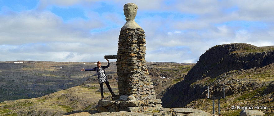 Kleifabúi cairn and monument in the Westfjords