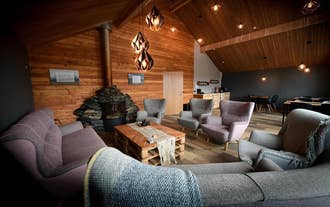A comfortable lounge area at Fjalladyrd Hotel.