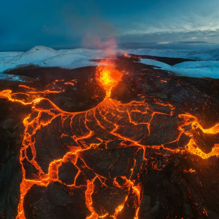 Lava glows at Fagradalsfjall.