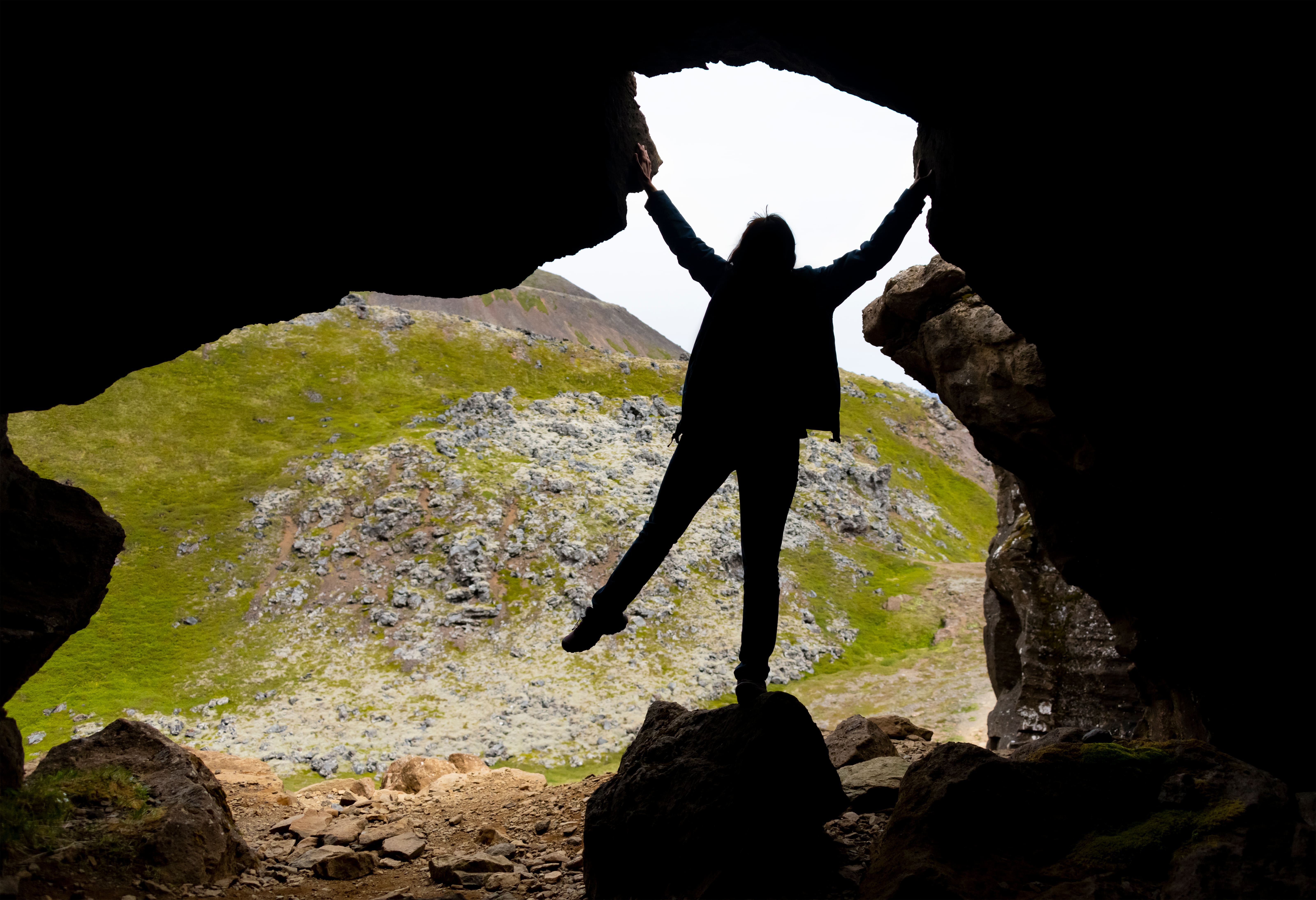 Sönghellir Cave.jpg