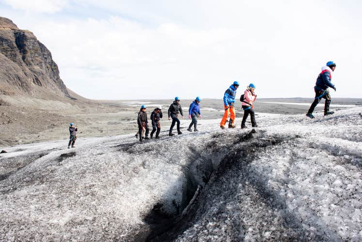 Amazing 4.5-Hour Glacier Hiking Tour in Vatnajokull with Super Jeep from Jokulsarlon Lagoon