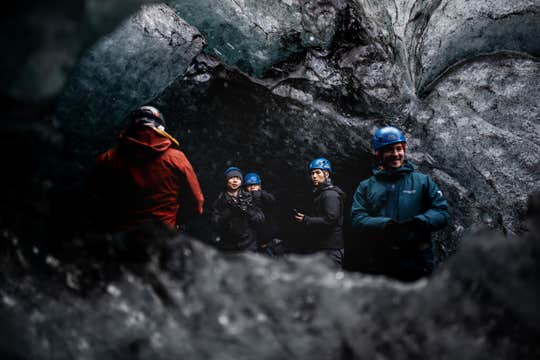 Amazing 4.5-Hour Glacier Hiking Tour in Vatnajokull with Super Jeep from Jokulsarlon Lagoon