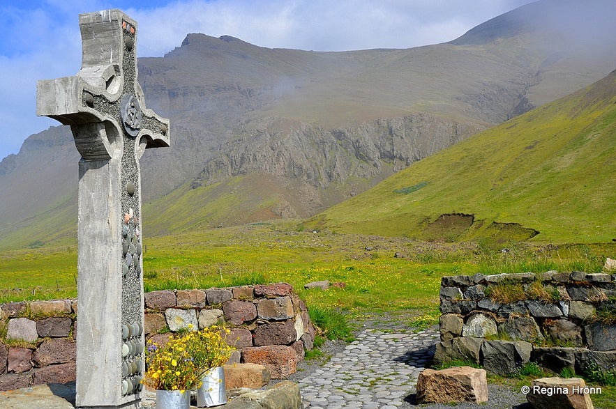 Kjalarnes outside memorial altar SW-Iceland