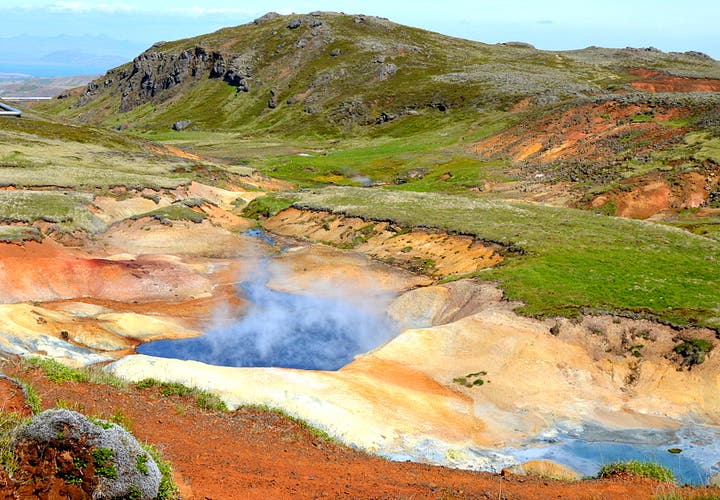 A colourful Hike through the Nesjalaugar and Köldulaugar Geothermal Areas in SW-Iceland
