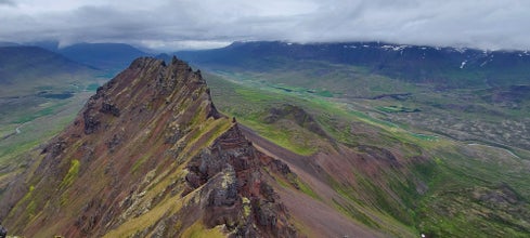 9-Hour Private Guided Mountain Climbing Tour of Hraundrangi from Akureyri