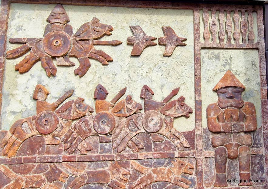 Beautiful Artwork by the noted Sculptor Ragnar Kjartansson Senior Beautiful Artwork by the noted Sculptor Ragnar Kjartansson Senior