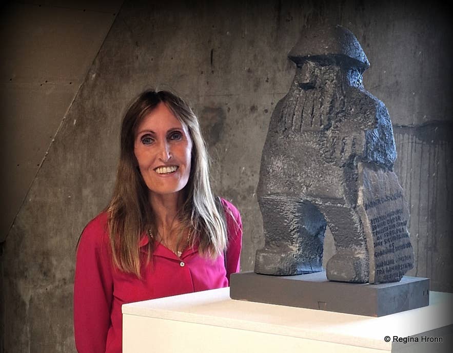 Beautiful Artwork by the noted Sculptor Ragnar Kjartansson Senior Beautiful Artwork by the noted Sculptor Ragnar Kjartansson Senior