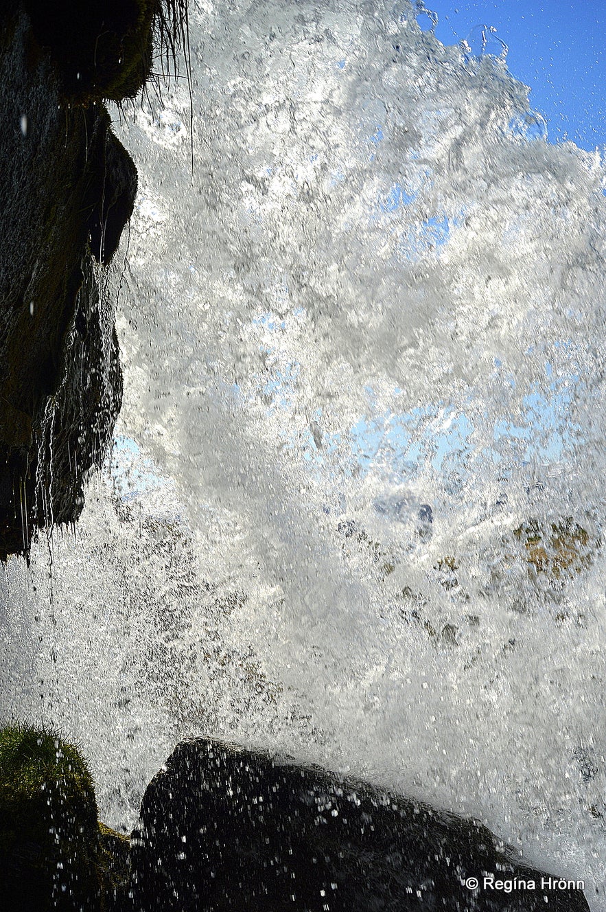 Behind the lower Gluggafoss waterfall