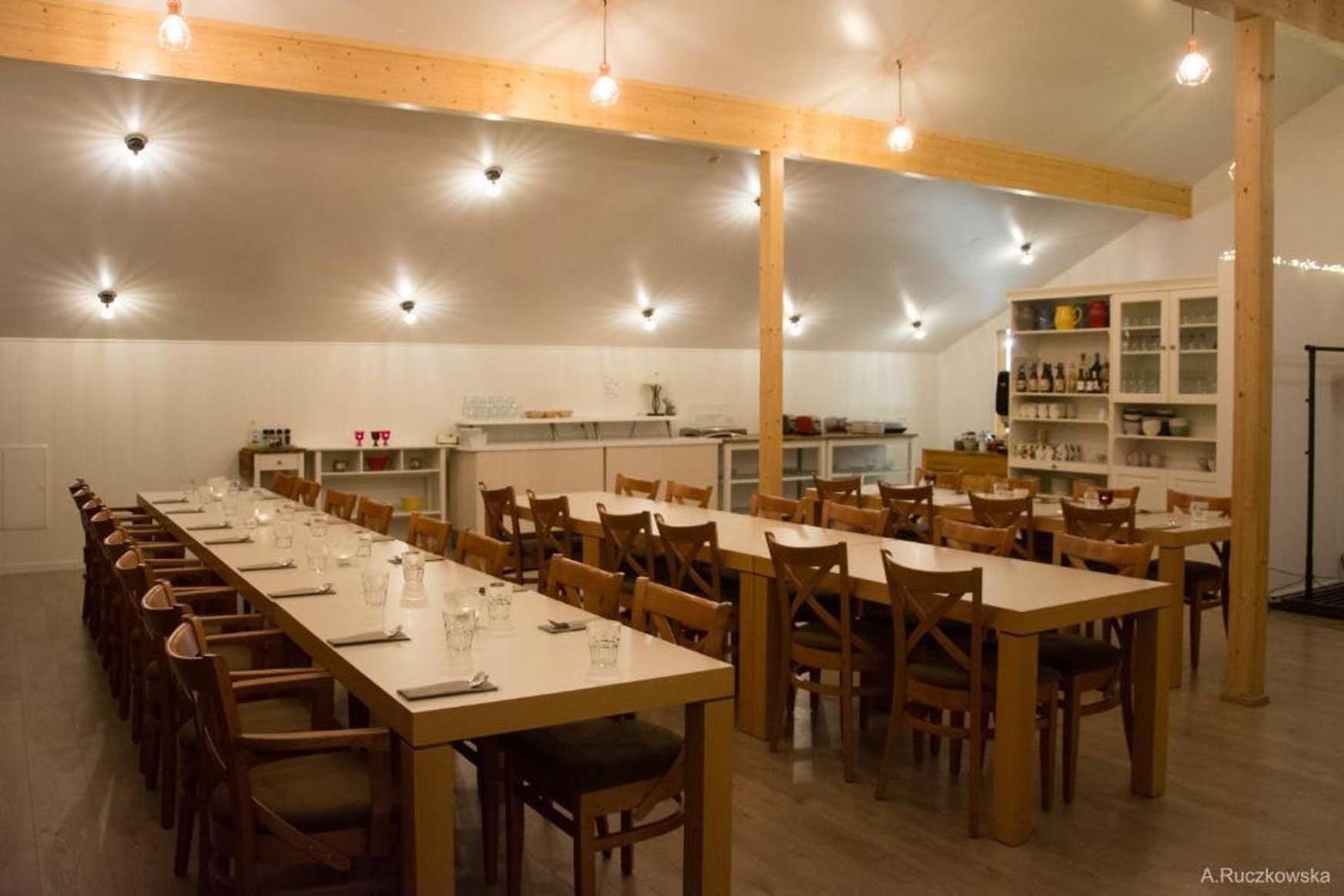 A large banquet area at Hotel Burfell.