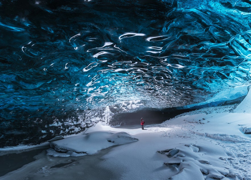 5 days in Iceland trip featuring a guided tour inside Vatnajokull Ice Caves and frozen winter landscapes.