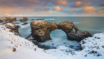 8-Day Guided Tour of the Complete Ring Road of Iceland With Top Activities