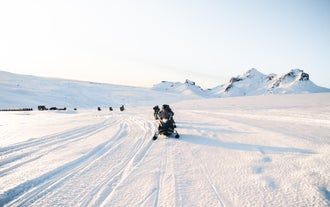 Wycieczka skuterem śnieżnym po lodowcu Langjokull spod wodospadu Gullfoss