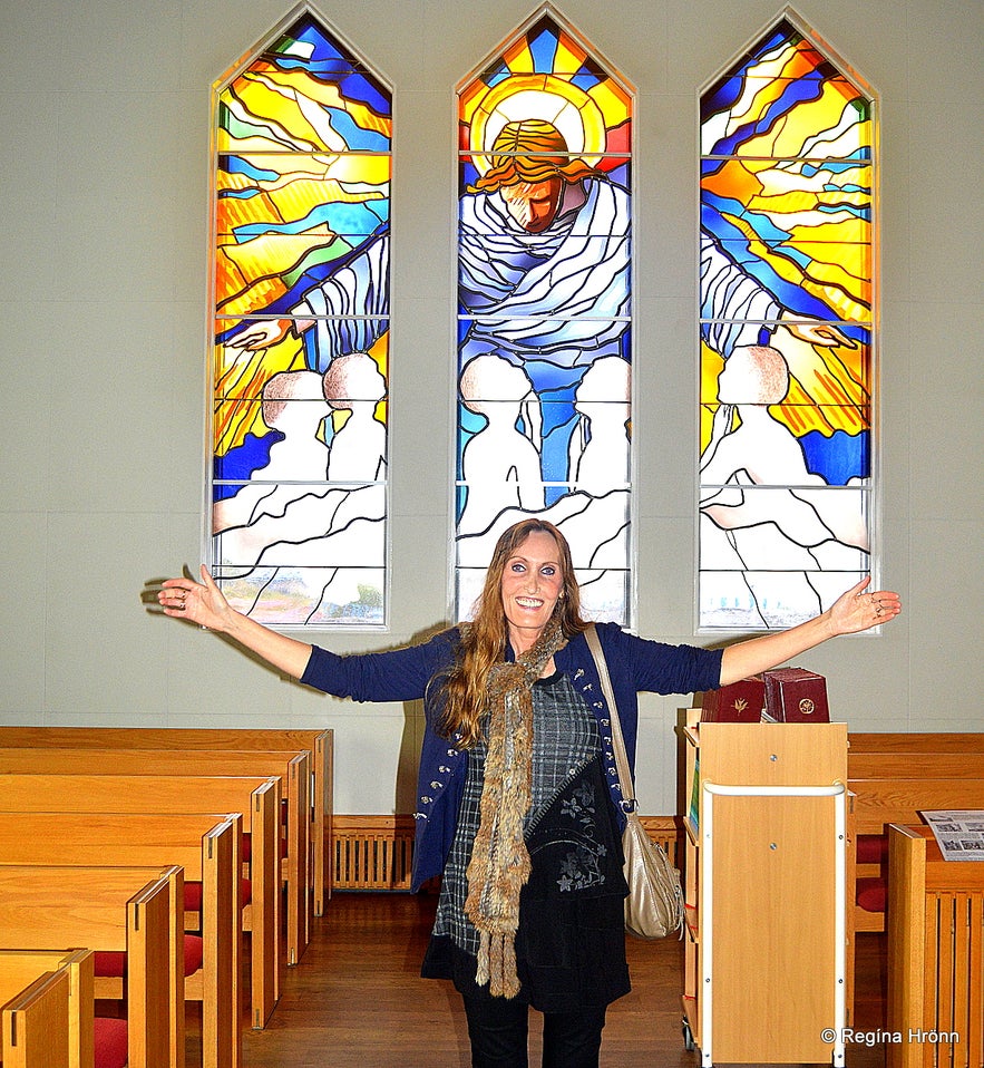 Regína inside Grundarfjarðarkirkja Snæfellsnes