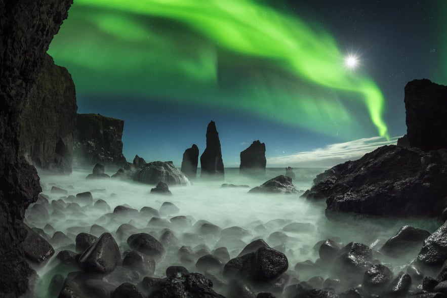 The northern lights over Diamond Beach.