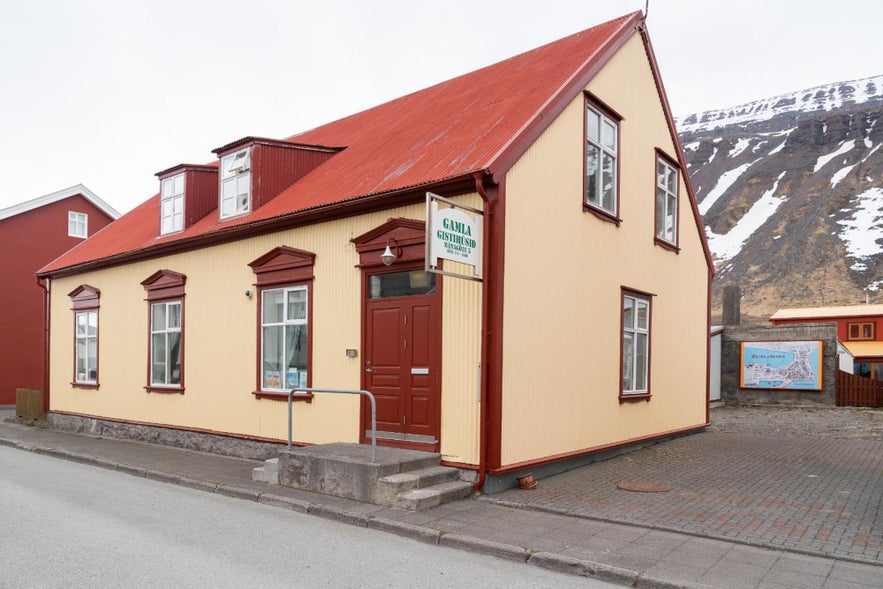 Hotel Isafjordur Gamla is an affordable, comfortable choice of accommodation in Isafjordur.