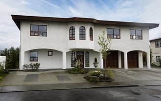 B14 Ocean View Luxury Villa is a beautiful house.