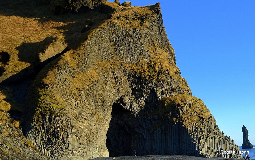 Extremely dangerous Waves by Reynisfjara and Kirkjufjara black Beaches in South-Iceland!