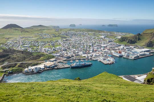 Private Westman Islands Tour with a Volcano Hike and Boat Trip from Reykjavik