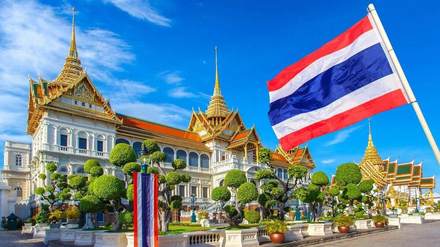 Factors to Consider When Choosing Your First Country as a Digital Nomad