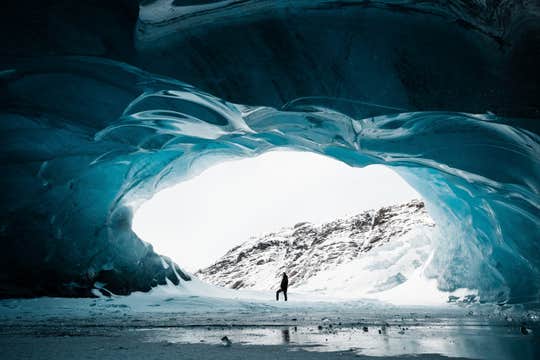 Crystal Ice Cave Exploration Tour of Vatnajokull with Transfer from Jokulsarlon
