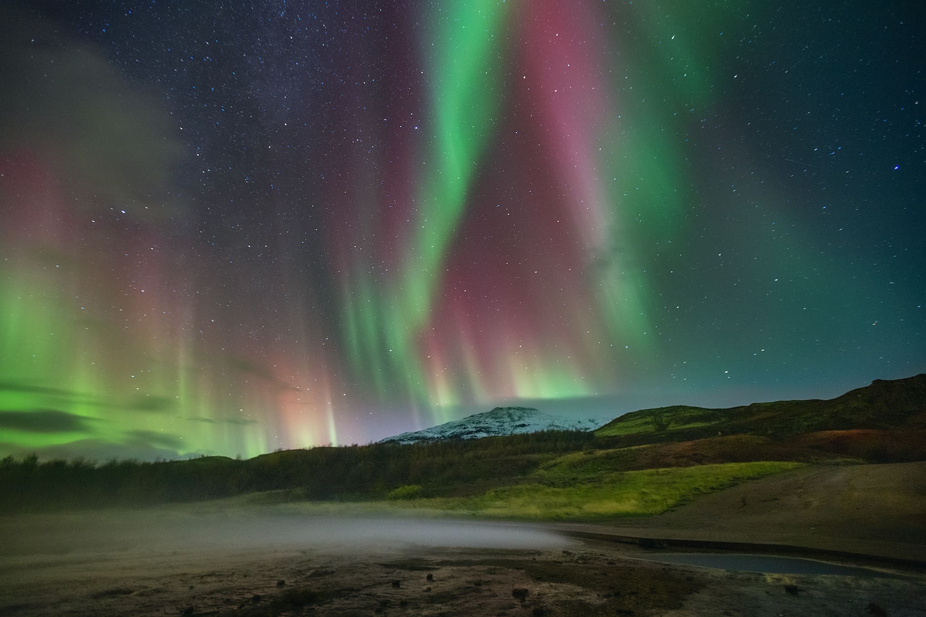 Nordlystur langs Den Gylne Sirkel fra Reykjavik med lydguide