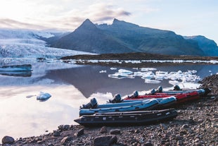 Tour en Bateau sur la Lagune Glaciaire de Fjallsarlon au Parc National de Vatnajokull