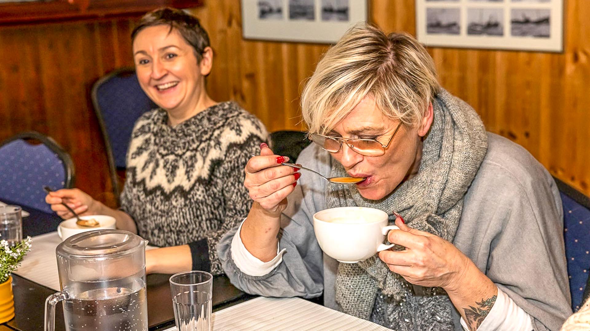 Islandia ma bogatą kulturę kulinarną, więc jest tu wiele pysznych rzeczy do spróbowania.