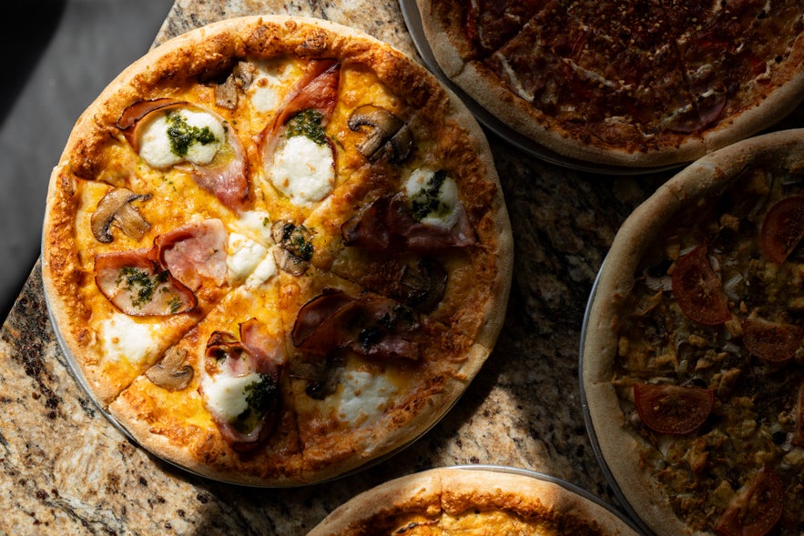 Daddi's Pizza's menu features a wide selection of pies all made with fresh ingredients.