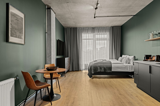 An overview of a studio apartment in Kopavogur's Aurora Nooks.