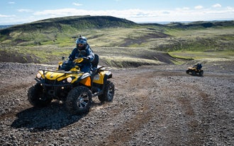 Divertente tour in ATV di 1 ora sul monte Hafrafell con trasferimento da Reykjavik