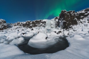 Häftig 4-dagars vinterresa med norrsken, Gyllene Cirkeln och Blå Lagunen