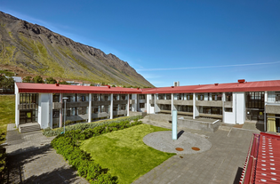 Hotel Isafjordur Torfnes is a lovely building in Isafjordur.