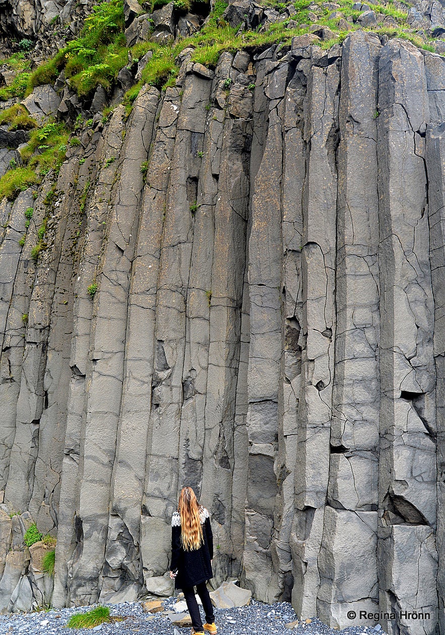 Extremely dangerous Waves by Reynisfjara and Kirkjufjara black Beaches in South-Iceland!