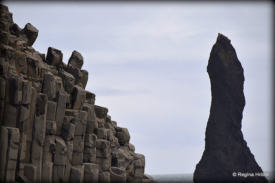 The Farmer at Reynistaður and the Elf who built the Reyniskirkja Church - Icelandic Folklore