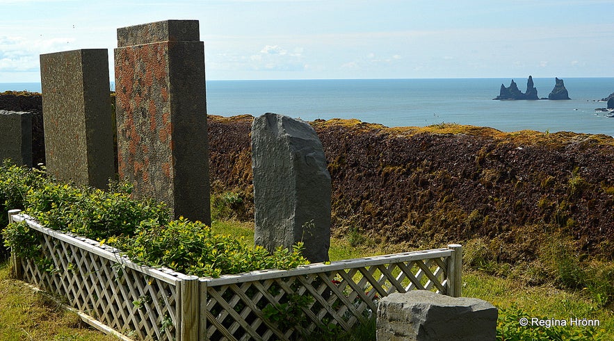 The Farmer at Reynistaður and the Elf who built the Reyniskirkja Church - Icelandic Folklore