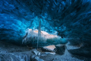 3-tägige Mietwagenreise durch Südisland im Winter mit Nordlichtern und Eishöhlenerkundung