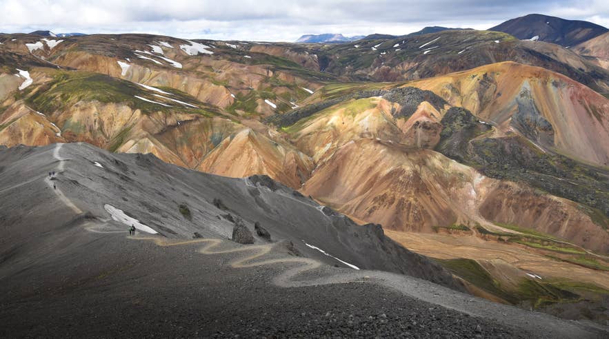 Berglandschaft in Landmannalaugar im südlichen isländischen Hochland.