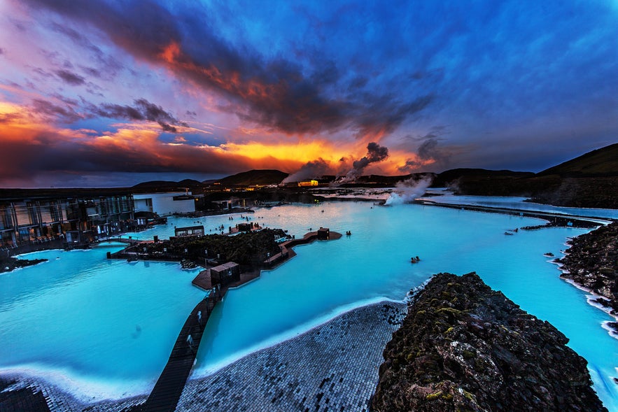 there are restaurants on site at Blue Lagoon
