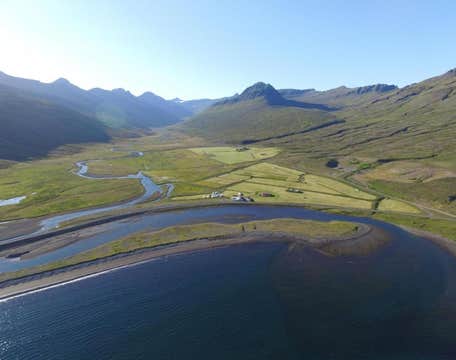 Oseyri Hladan - The Barn
