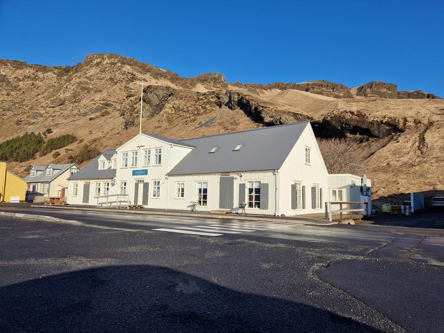 Exterior view of Halldorskaffi in Vik, Iceland.