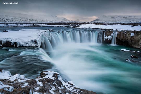Private 4-Hour Tour of Aldeyjarfoss and Godafoss Waterfalls with Transfer from Akureyri