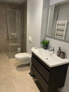 带温泉浴池使用权的温馨公寓（Lovely Apartment with Hot Tub Access）