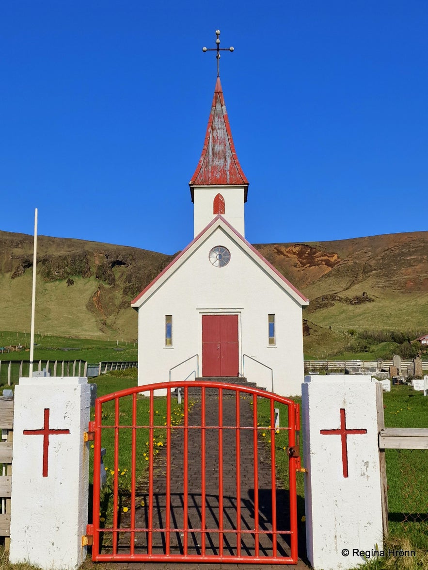 The Farmer at Reynistaður and the Elf who built the Reyniskirkja Church - Icelandic Folklore