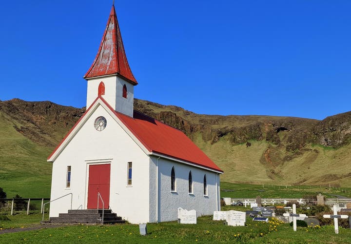The Farmer at Reynistaður and the Elf who built the Reyniskirkja Church - Icelandic Folklore