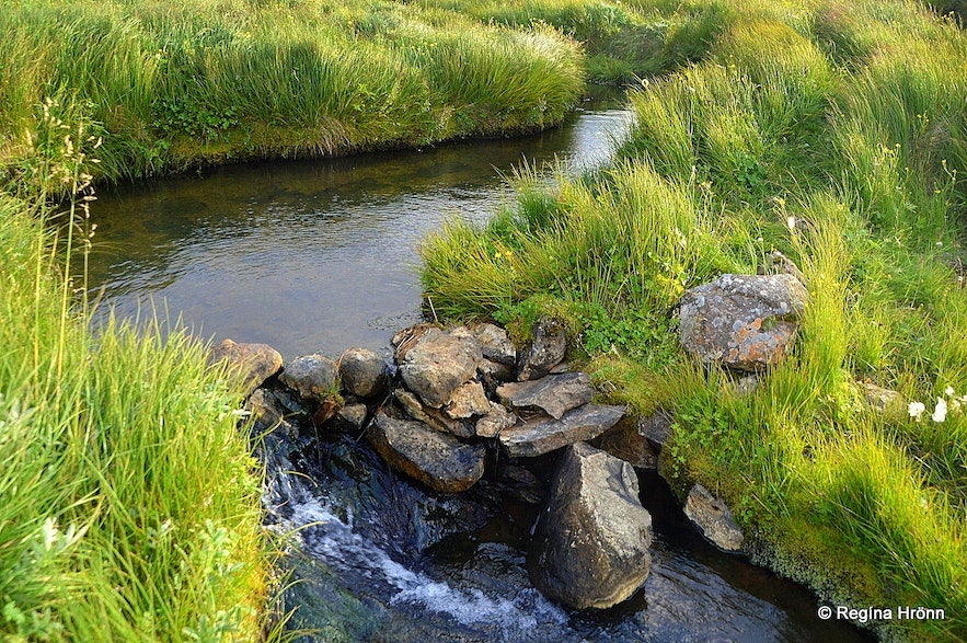 The relaxing Englandshverir hot spring in West Iceland.