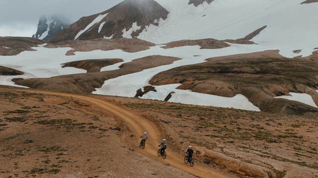 E-mountainbiketur i lille gruppe i Kerlingarfjöll-bjergene fra Highland Base