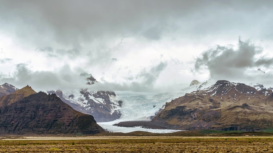 Hvannadalshnukur Mountain in Iceland near Vatnajokull Glacier
