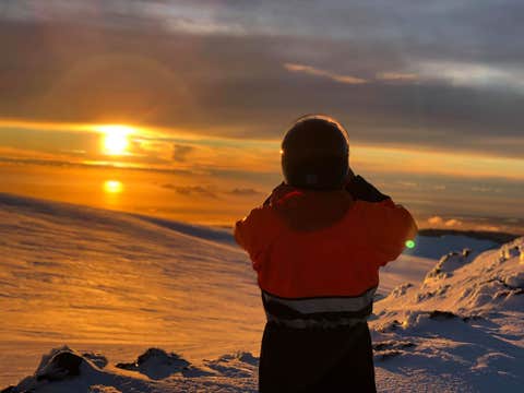 Excursion en Motoneige sur le Glacier Eyjafjallajokull depuis Hvolfsvollur dans le Sud de l'Islande