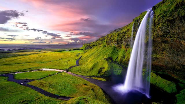 Private South Coast Excursion with Jokularlon Glacier Lagoon Visit from Reykjavik Port